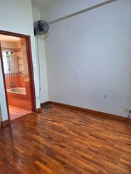 Hillview Heights (D23), Condominium #560674341